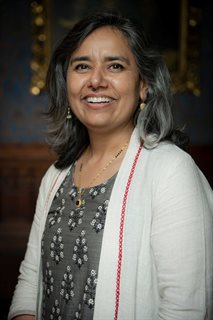 Neena Samota headshot