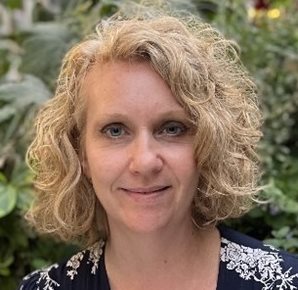 Becky Knowles headshot